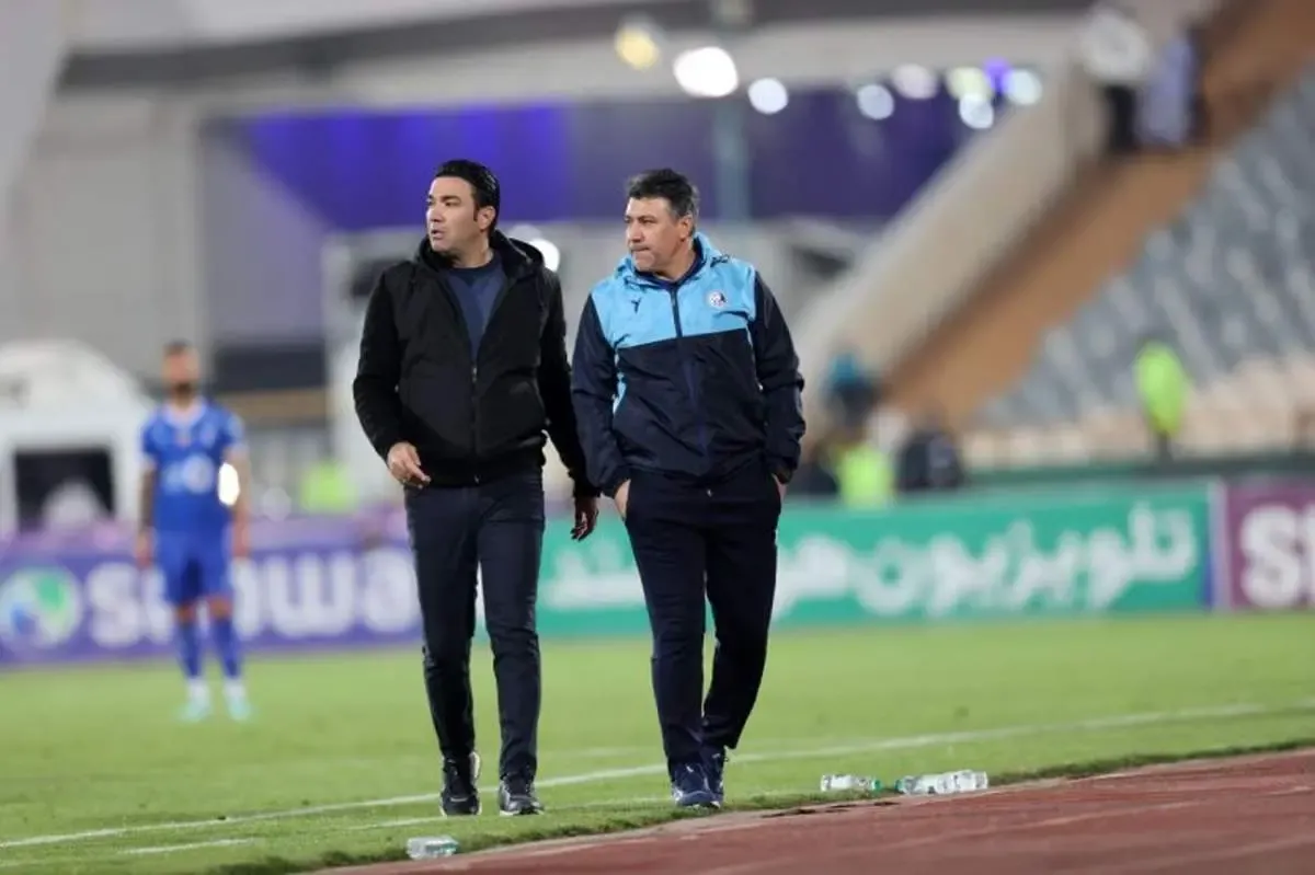 محمد نوازی نکونام را مورد نوازش قرار داد!/ فیلم