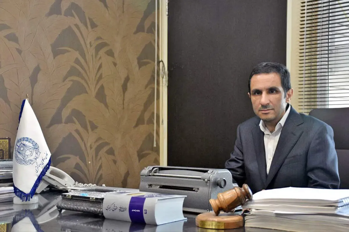 مگر می‌شود کسی که فعالیت قضایی دارد ، تولستوی و داستایوفسکی نخوانده باشد!