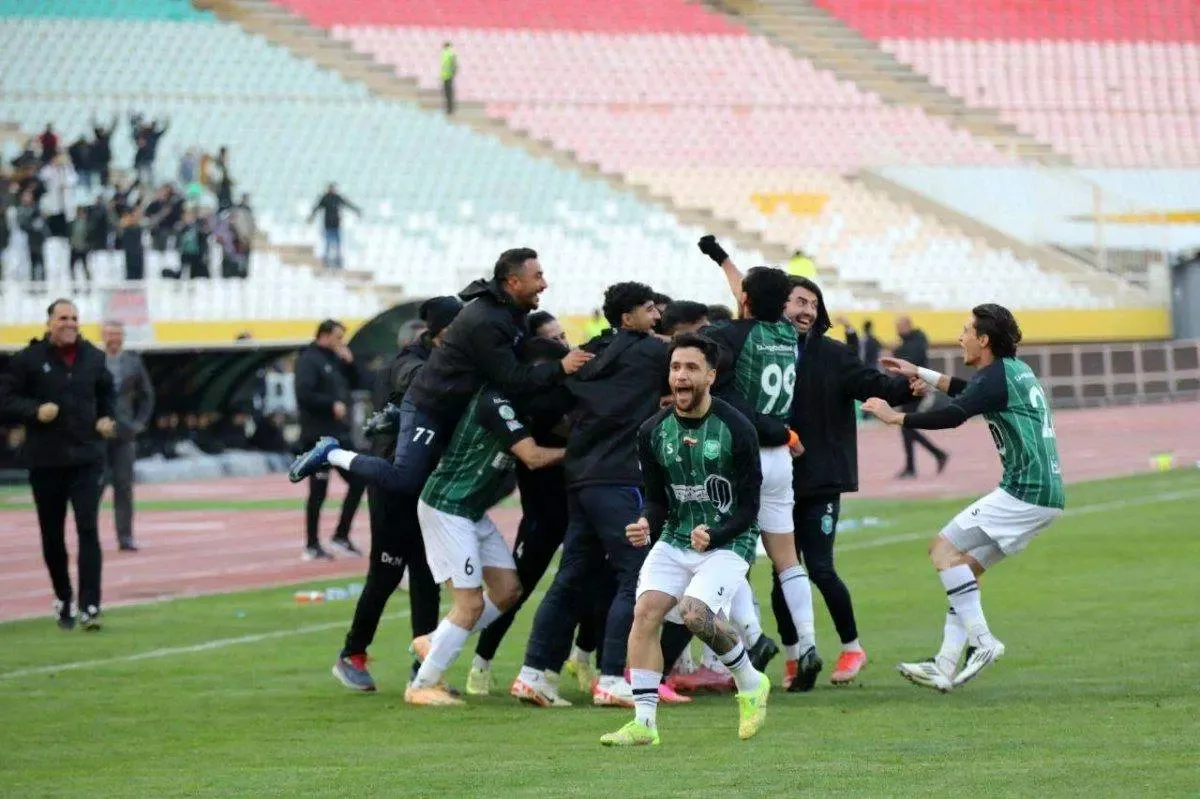 حذف ناباورانه سپاهان مقابل خیبرِ غول‌کش