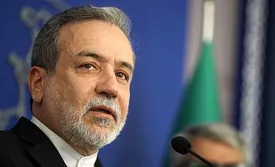 واکنش عراقچی به تهدید ترامپ/ نیروهای مسلح ما انگشت بر ماشه آمادهاند