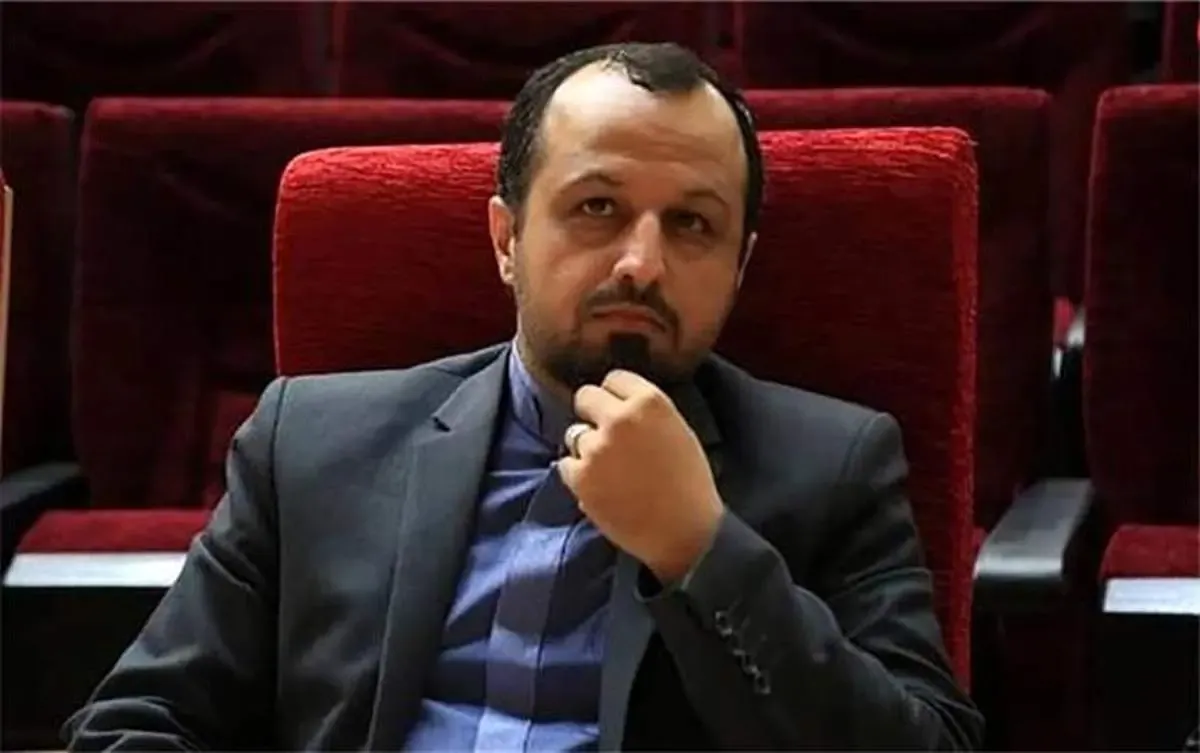 وزیراقتصاد منتفی شدن عرضه خودرو در بورس را رد کرد/ خاندوزی: عرضه خودرو در بورس به شفافیت بازار و تعادل قیمت کمک می‌کند