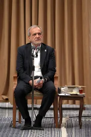 رئیس‌جمهور: رشد اقتصادی و مهار تورم دستور کارهای مهم دولت هستند