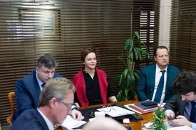 این زن مرموز جانشین پوتین است! / تصاویر