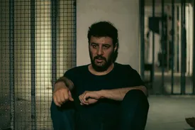 جواد عزتی: ما فرزندان ایران هستیم