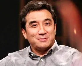 ببینید / خداداد عزیزی و یحیی گلمحمدی آشتی کردند