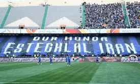 شعارهای عجیب روی دیوار باشگاه استقلال/ عکس