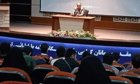 نفوذی‌ها شبیه‌ترین افراد به انقلابی‌ها هستند