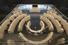 پیش‌بینی بورس امروز ۴ اسفند ۱۴۰۴