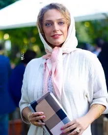 اولین واکنش وزارت ارشاد به ممنوع‌الکاری نگین معتضدی