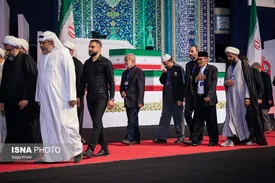ادای احترام نمایندگان اقلیت‌های دینی کشور و برخی شخصیت‌های خارجی به پیکر رهبر شهید انقلاب