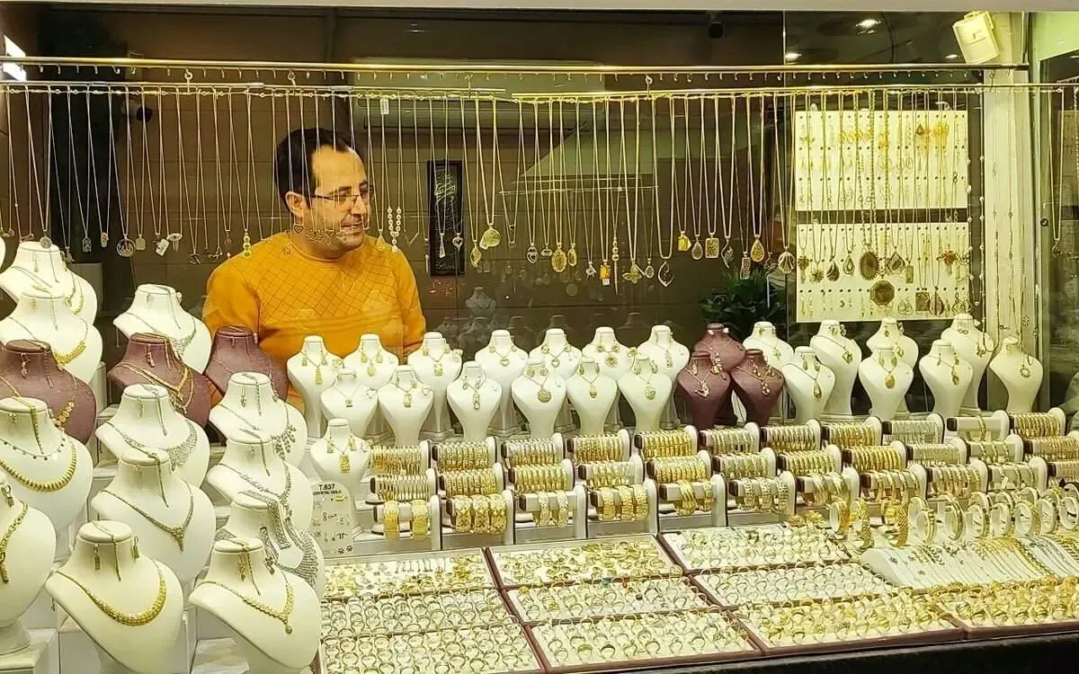 ریزش قیمت‌ها در بازار طلا و سکه ادامه‌دار شد