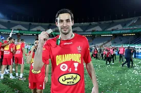 سپاهان به دنبال جذب مدافع پرسپولیس!