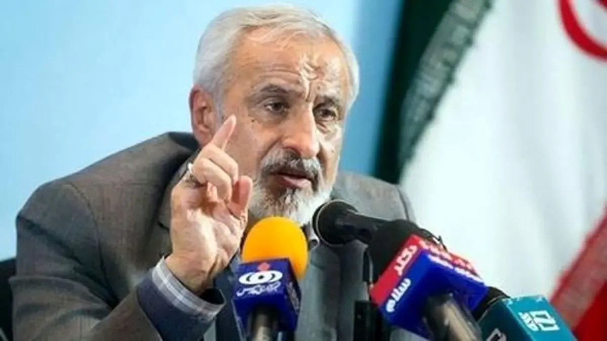 الیاس نادران:قالیباف اقدام به دستکاری مصوبات مجلس کرده/ اگر عملکرد مدیرت مجلس شفاف بود، ماجرای شاسی‌بلندها دامن مجلس را نمی‌گرفت