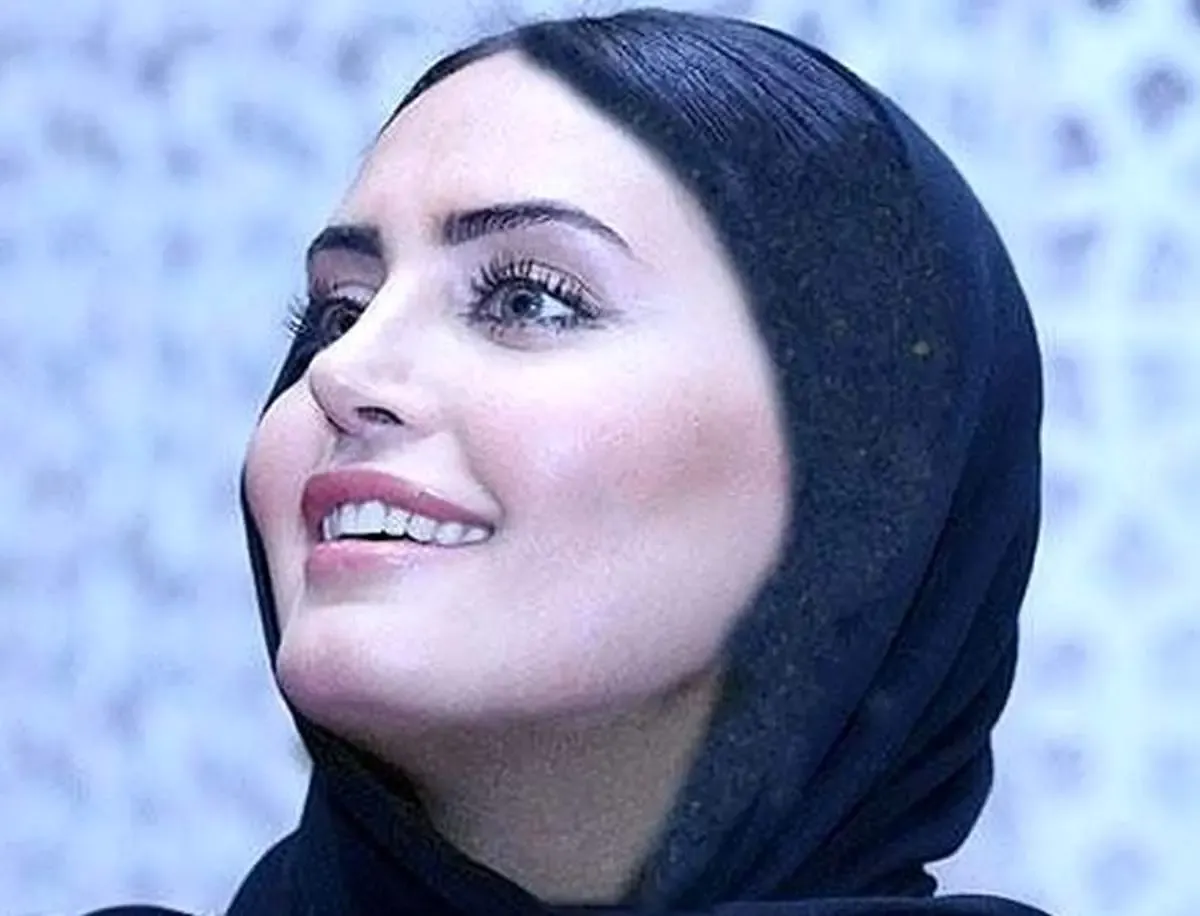 الناز شاکردوست با موتوری قدیمی سوژه شد/ عکس نوستالژیک