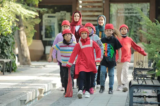 دختر برقی اکران آنلاین شد