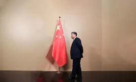 میانجی پشت پرده 