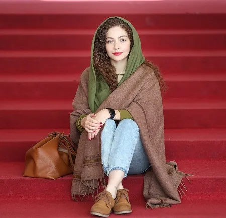 مهتاب ثروتی - سریال بی عاطفه