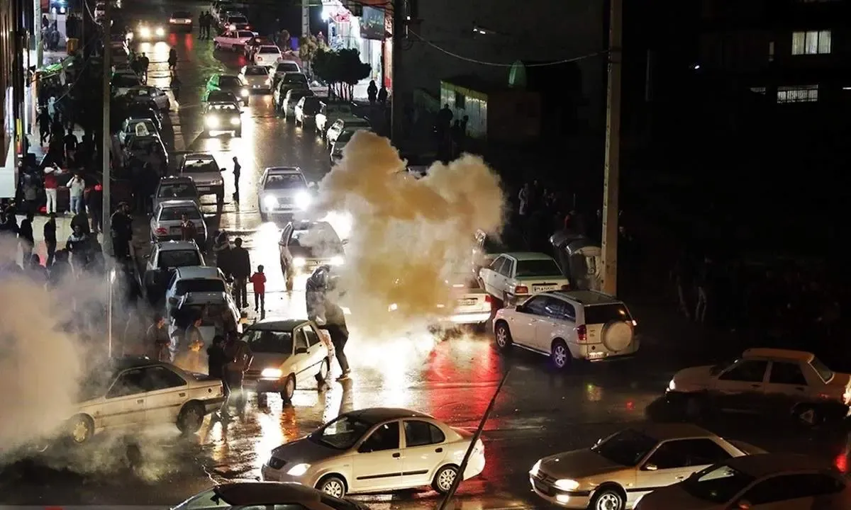 از خانه خارج نشوید