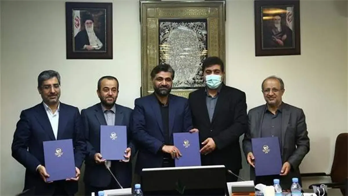 امضای تفاهم نامه 4 جانبه احداث خط و پست 400 کیلو ولت تامین برق صنایع و معادن نهبندان