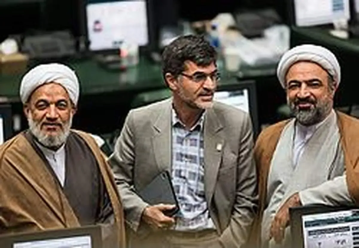 انتشار لیست ۲۵ نفره جبهه پایداری برای مجلس دوازدهم