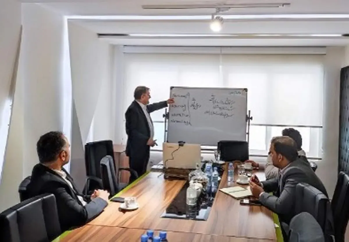 کارگاه “آموزش کاربردی مبانی مبارزه با پولشویی” در اتکایی ایران‌معین برگزار شد