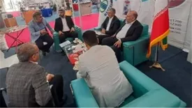 دیدار بی واسطه مدیرعامل پتروشیمی اروند با مشتریان در نمایشگاه تخصصی مواد، تجهیزات و صنایع شیمیایی و آزمایشگاهی