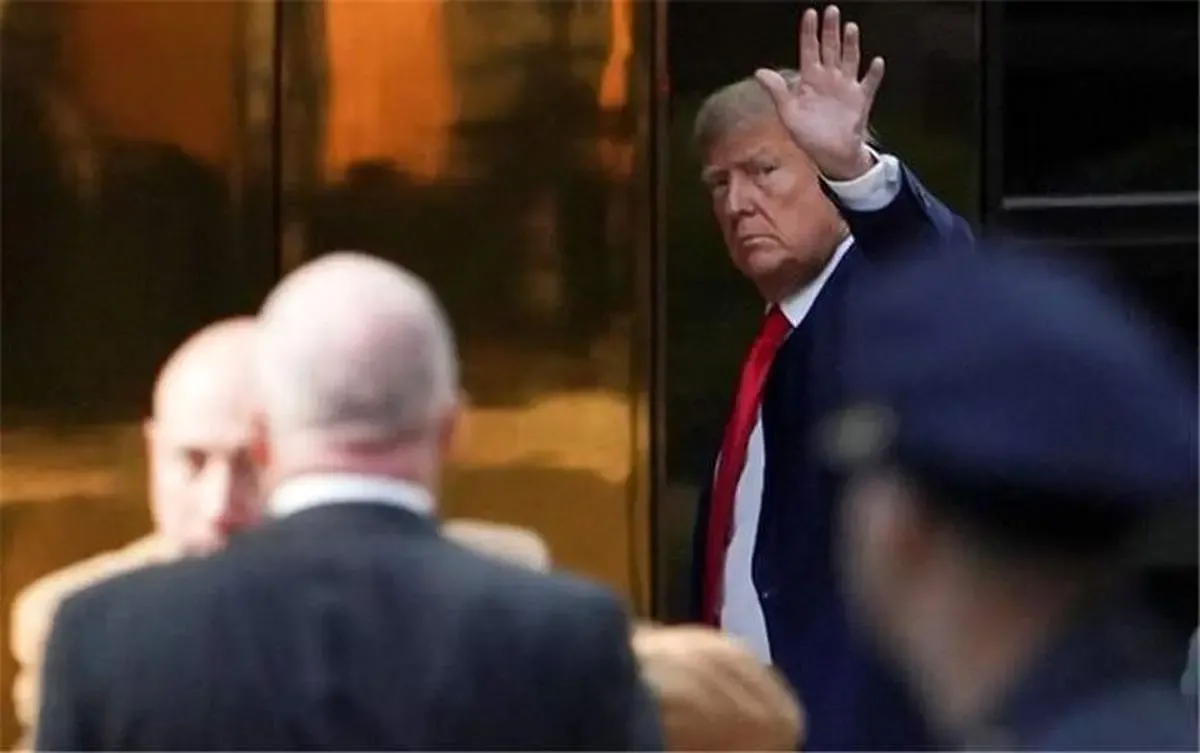 ترامپ: دادرسی با قاضی که به مخالفت با من شهرت دارد، غیرممکن است/ طرفداران ترامپ به سمت محل جلسه محاکمه وی در نیویورک هجوم آوردند