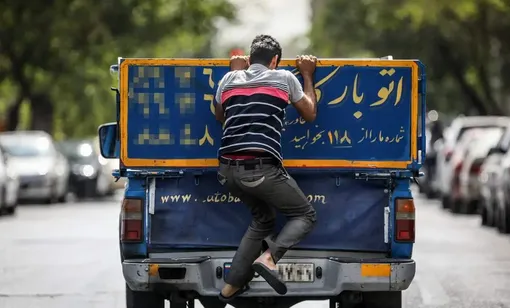 دور زدن قانون در روز روشن/عكاس :مجید عسگری پور