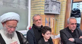 حضور پزشکیان در جمع عزاداران عاشورای حسینی در تبریز