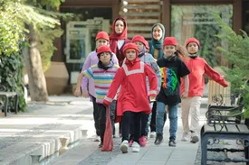 دختر برقی اکران آنلاین شد
