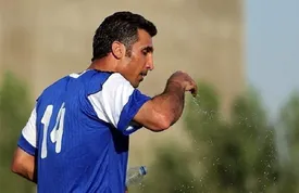 هاشمی‌نسب در کنار مجری پرسپولیسی/ عکس