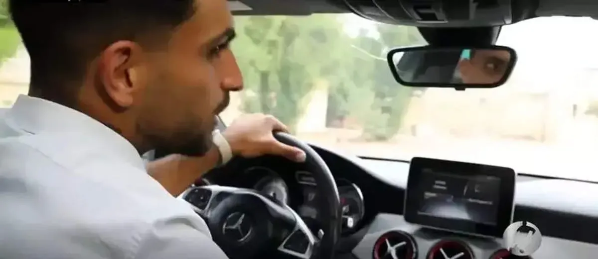 هافبک استقلال، بنزسواری که پول غذا ندارد!/ عکس