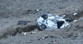 سقوط «دنا» به دره در جاده چالوس/ ۳ نفر کشته شدند