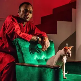 صابر ابر با آرایش زنانه همه را شوکه کرد!/ عکس