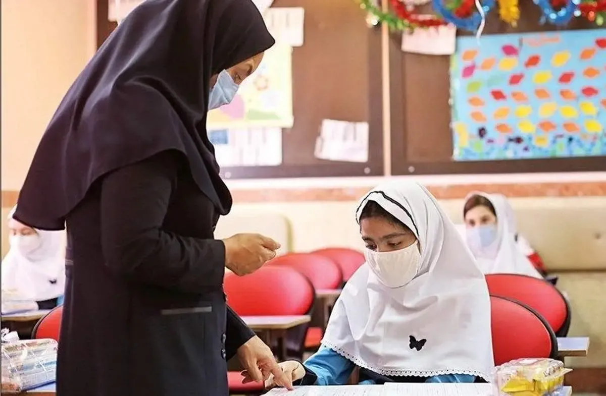 ۱۸ هزار معلم بدون حقوق و بیمه در حال تدریس هستند!