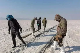 آغاز تخلیه شهرهای اطراف دریاچه ارومیه