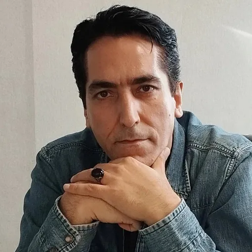 ناشران با سرانه پایین مطالعه بجنگند یا گرانی کاغذ؟