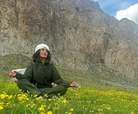 ژست جالب الناز شاکردوست در کرمانشاه/عکس