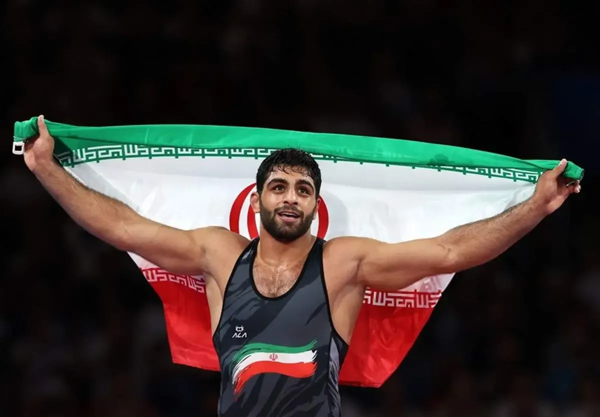 تبریک استقلال به محمد هادی ساروی/عکس