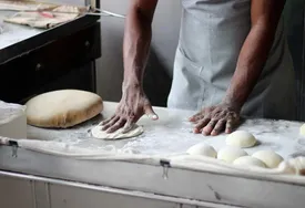 چه موادی نان را خوشمزه می کنند؟