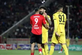 ببینید | درگیری شدید بازیکنان در بازی سپاهان و تراکتورسازی