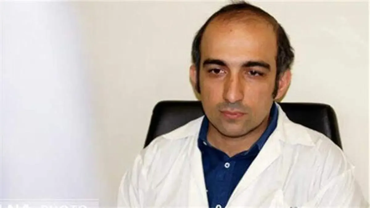 هر موج کرونا ۲ ماه طول می‌کشد/ محدودیت‌های کرونایی اعمال شده، اصلا محدودیت نیست/ همه جا باز و شلوغ است