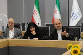 محمد شریعتمداری: ضعف کارشناسی و اشتباه سیاستگذاری در گذشته باعث گسست عمیق در زنجیره ارزش پتروشیمی شد