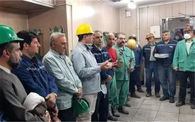 دیدار مسئولان فولاد خوزستان با کارگران بخش تولید