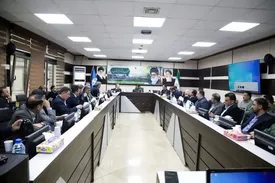 دکتر سلاجقه: قدردان تلاش های کارکنان صنعت نفت در عرصه جهاد اقتصادی هستیم