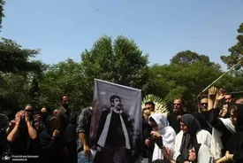 تصاویر مراسم خاکسپاری حسین زمان در قطعه هنرمندان / چهره های مطرحی که آمدند