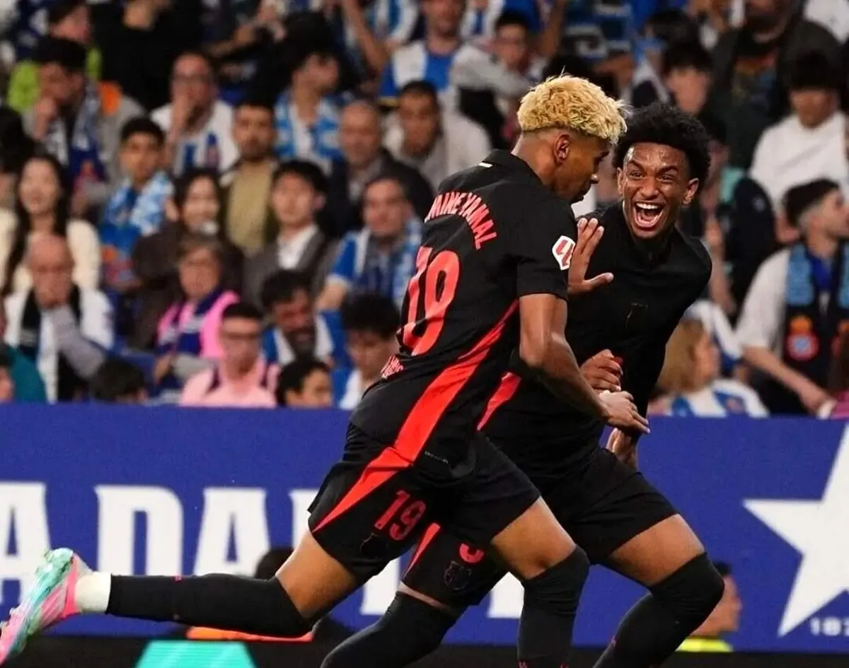 بارسلونا بر بام فوتبال اسپانیا/ فلیک و بچه مدرسه‌ای‌ها معجره کردند