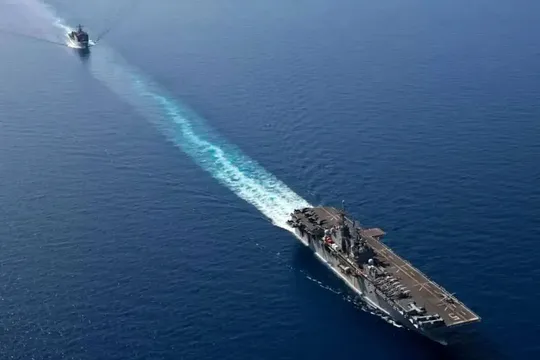 تحرکاتی در تنگه هرمز همزمان با آغاز مذاکرات