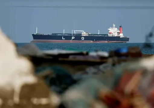 این کشتی‌ها از تنگه هرمز عبور کردند/ اعلام جزییات