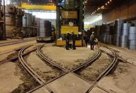 تعویض ریل مسیر ماشین حمل کلاف در واحد باکسآنیلینگ نورد سرد